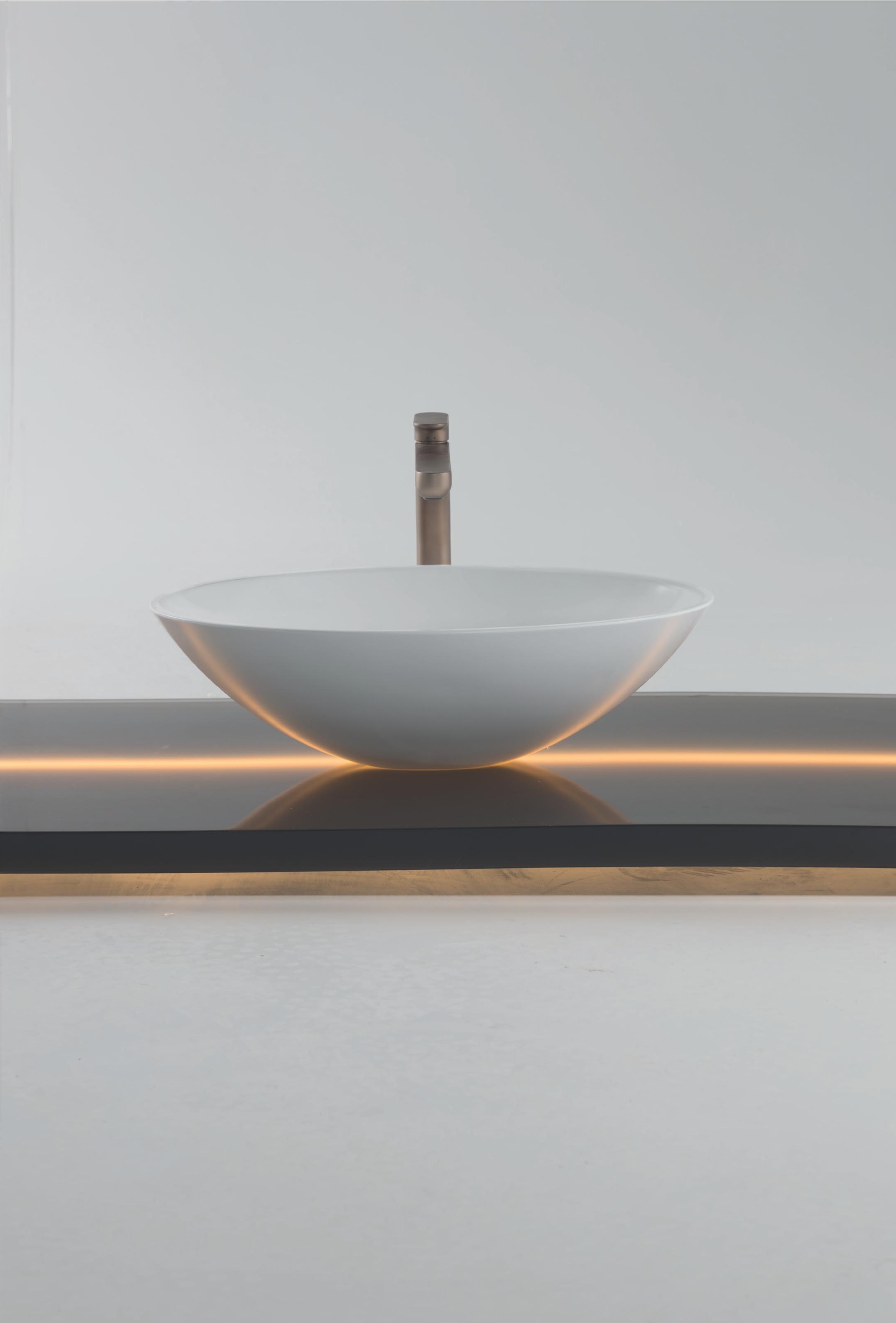 Dettaglio bordo vasca