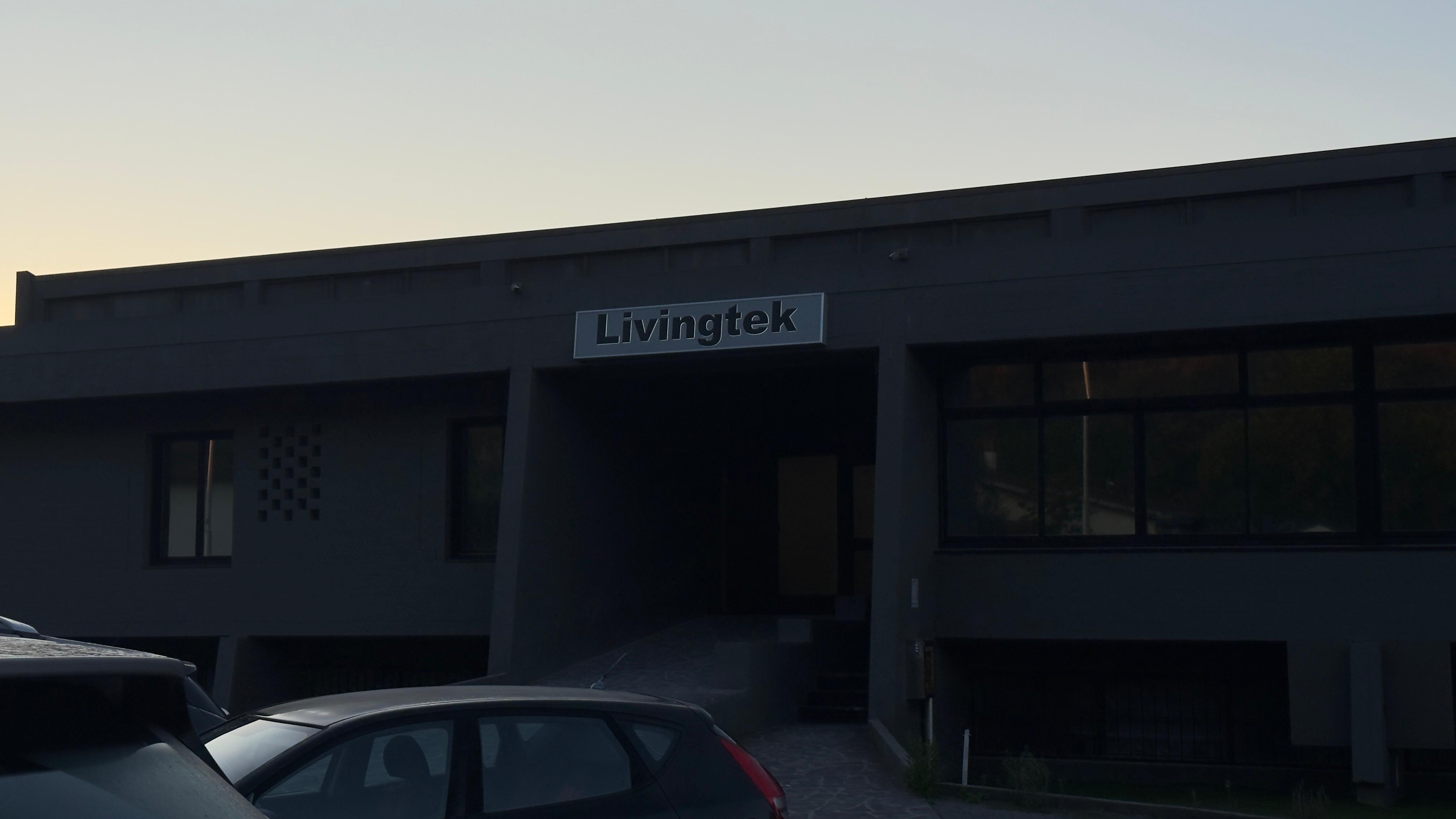 Livingtek — resin design
